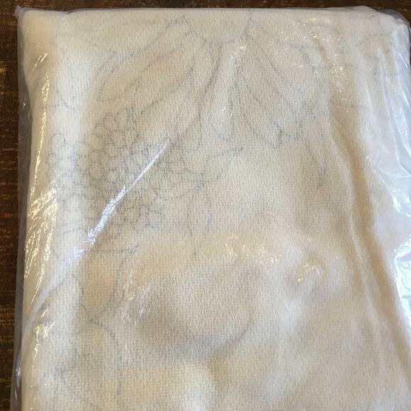 Paragon Classique Afghan Stamped Blanket Crewel Embroidery Kit 53"x71" Vintage - Picture 4 of 5